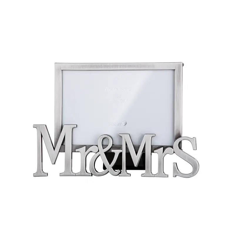 Bilderrahmen – Glänzende Oberfläche, Verchromte Optik, Silbernes Design - Mr & Mrs | Gilde