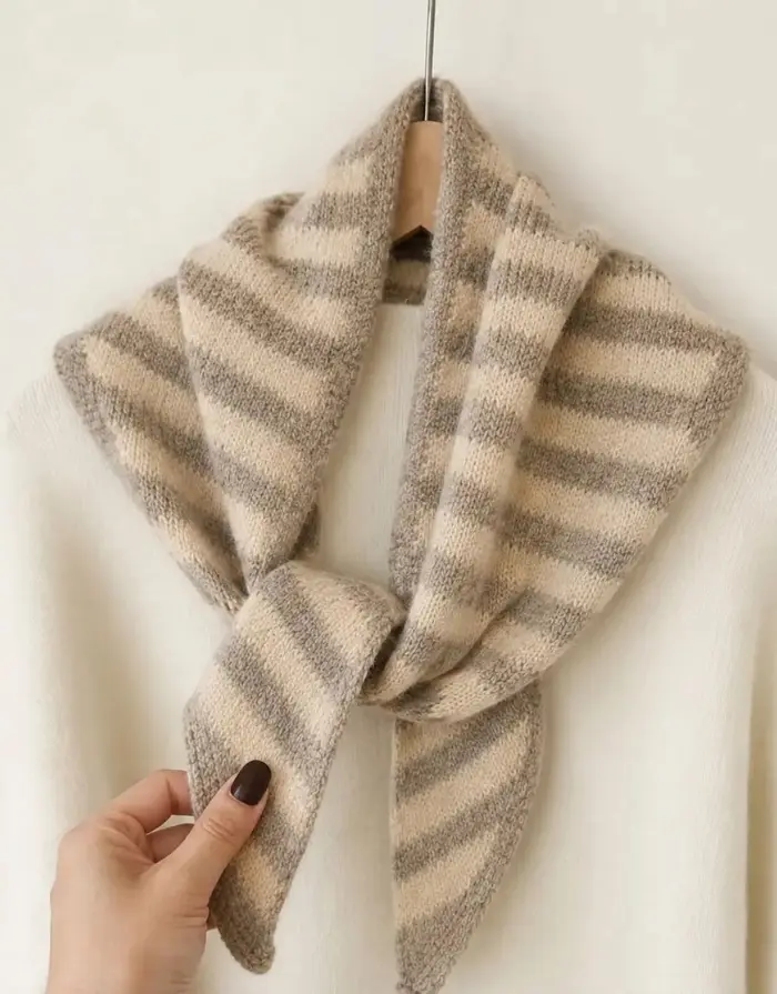 Dreieckstuch I Taupe Beige