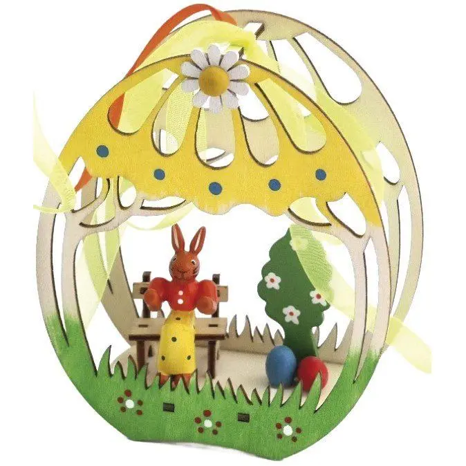 Fensterbild Ei mit Osterhhäsin auf Bank, farbig, 13 cm