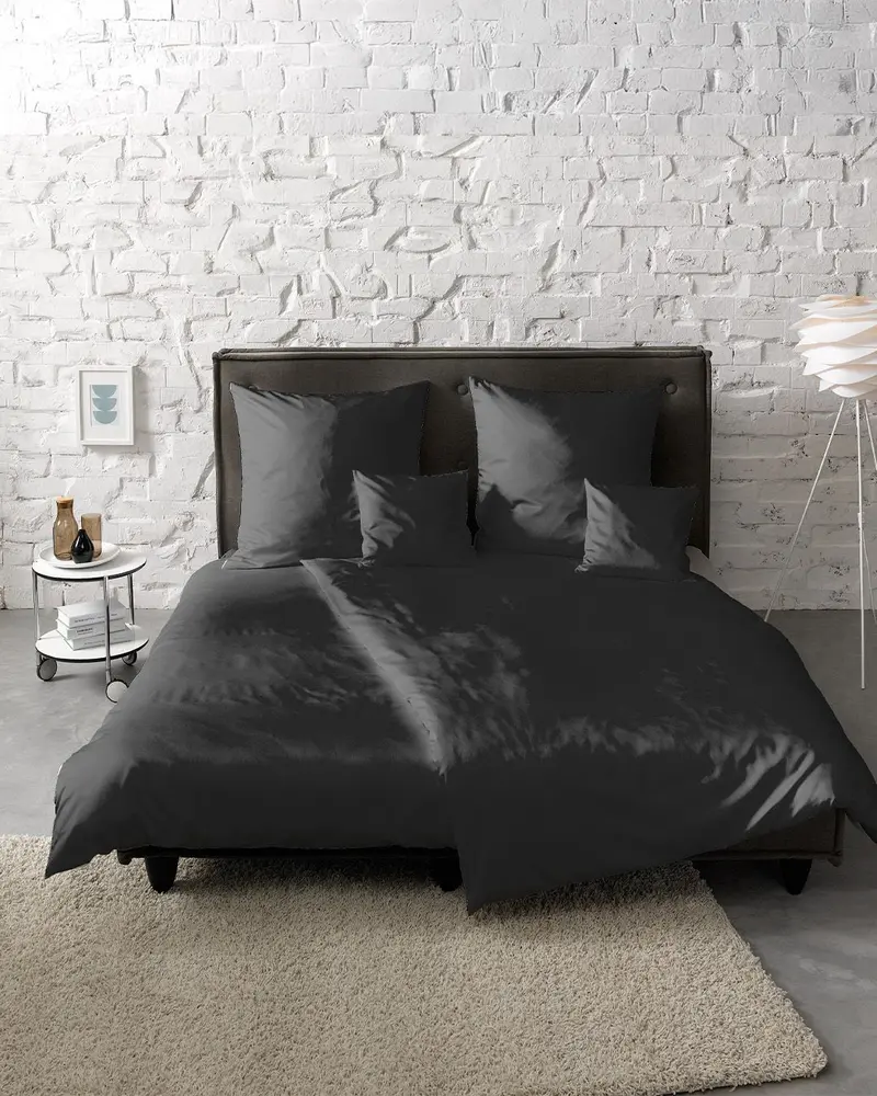 fleuresse Mako-Satin Bettwäsche Colours Uni 135x200 schwarz