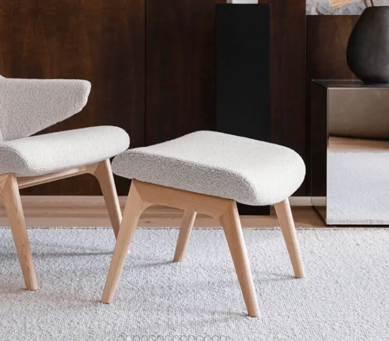 Fußhocker VOOG – preisgekröntes Design im Retro-Stil