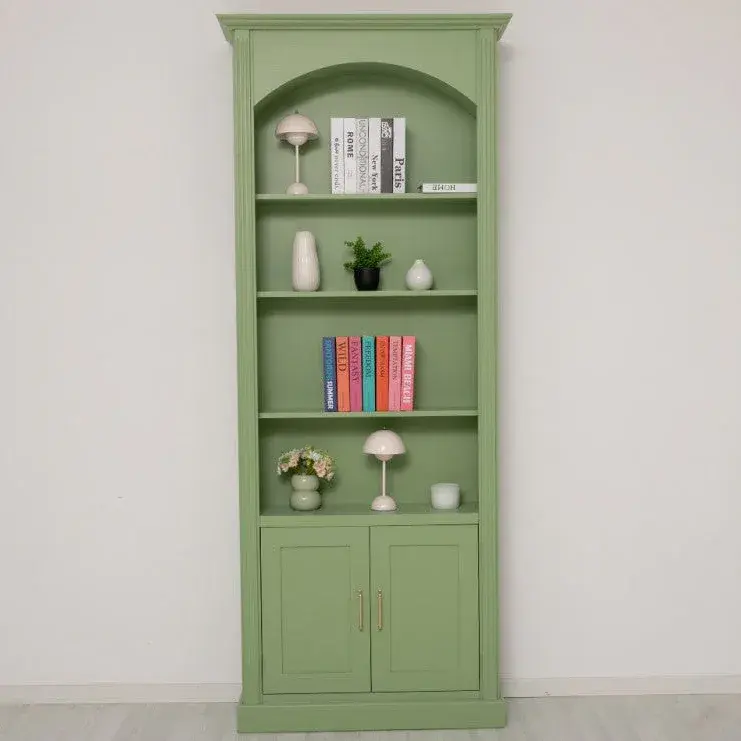Gewölbter Wohnzimmerschrank aus Massivholz mit zwei Türen - 30 x 250