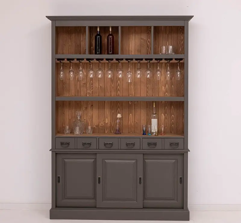 Großer Buffetschrank aus Massivholz mit Glashalterungen