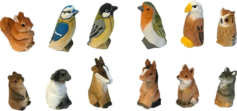 Handgeschnitzte Tiere gemischt aus Holz im 12er Set ca. 2-4 cm bemalt
