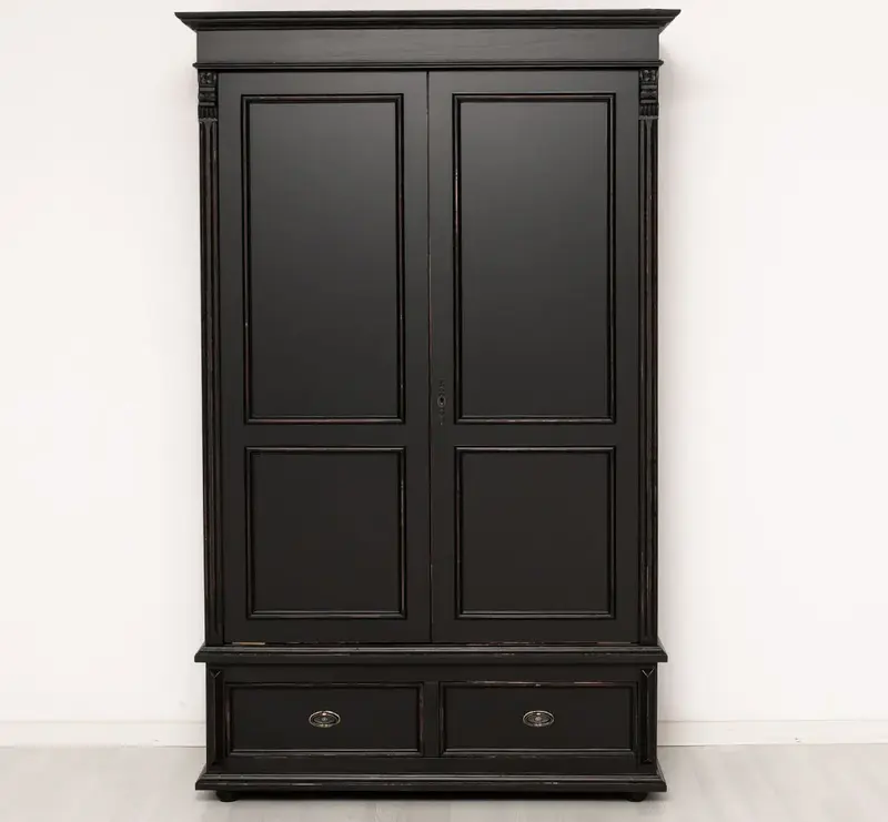 Kleiderschrank aus Massivholz mit zwei Schubladen