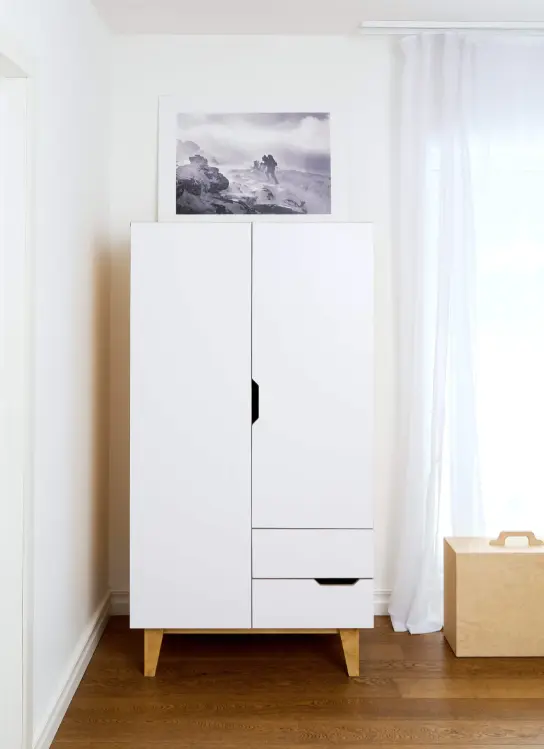 Kleiderschrank HUH mit 2 Türen – EINZELSTÜCK ZUM SONDERPREIS