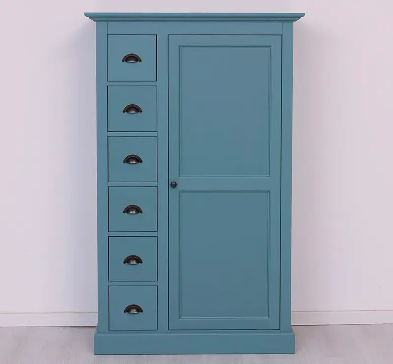 Kleiner Schrank im Landhausstil aus Massivholz mit 6 Schubladen
