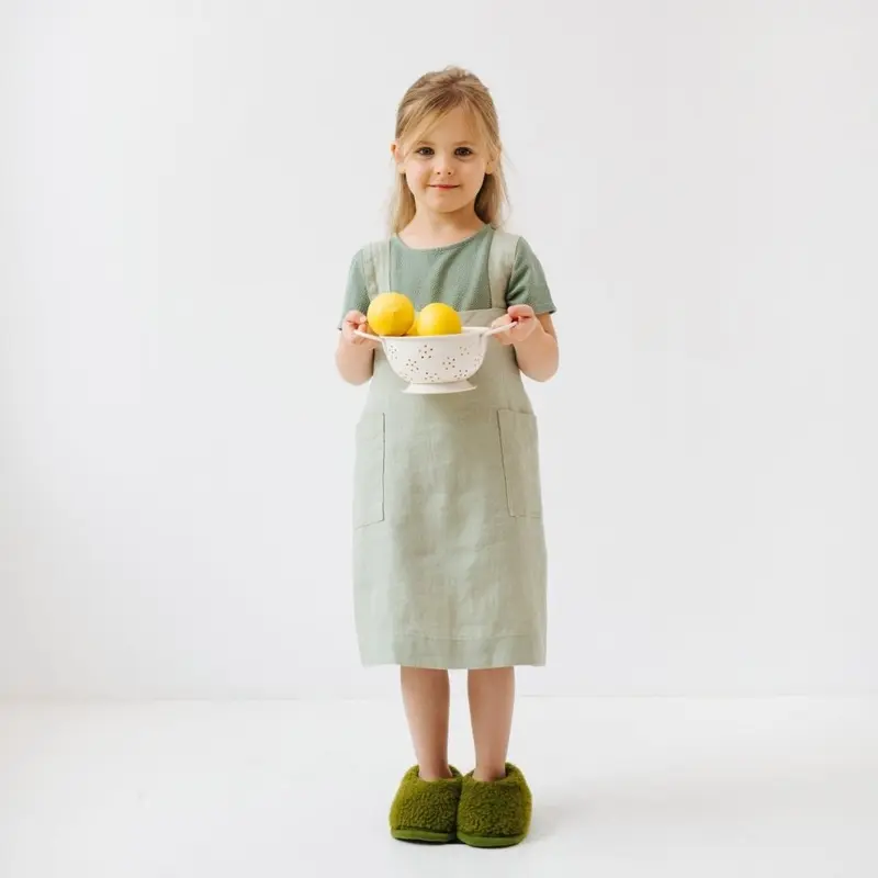 Leinenschürze für Kinder PINAFORE – Salbei