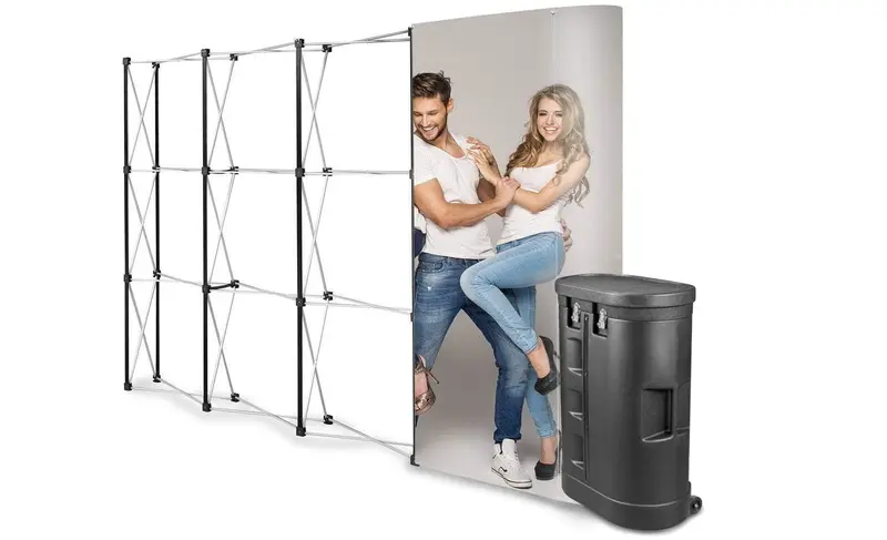 Messewand Pop-Up gerade 3 x 4 im Thekenkoffer