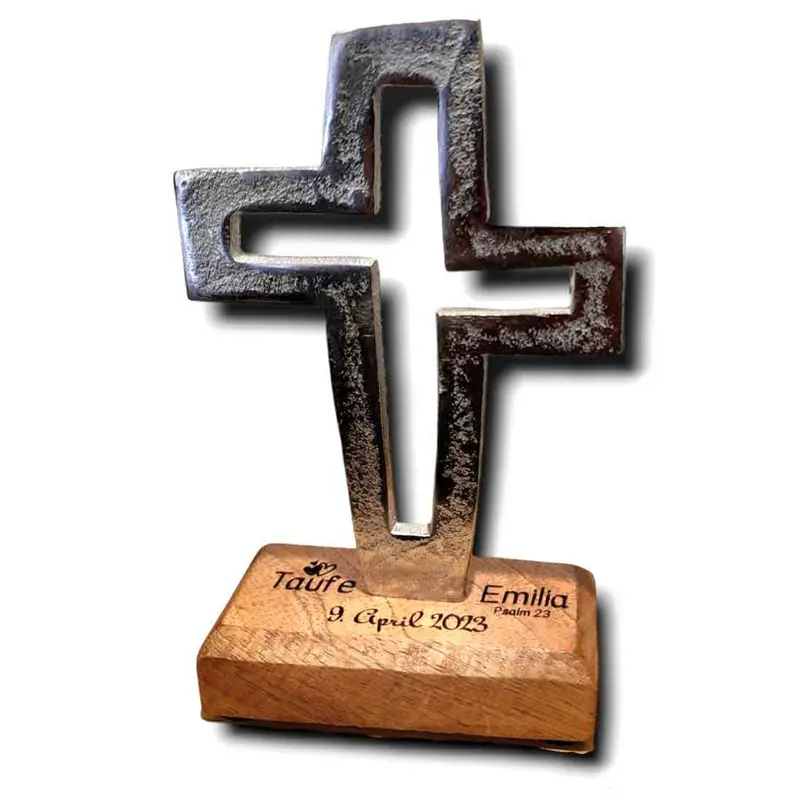 personalisiertes Kreuz 10x17x5 cm mit Wunschgravur