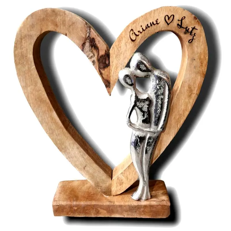 personalisiertes Liebespaar im Holzherz 24x27x5 cm Hochzeitsgeschenk