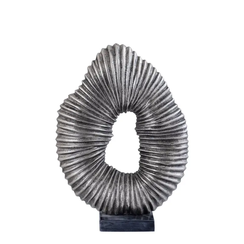 Skulptur – Gegossenes Aluminium, Geriffelte Struktur, Marmorsockel – Gustave | PTMD