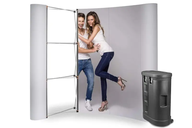 Standard Magnetic Pop-Up gebogen 3 x 3 im Thekenkoffer