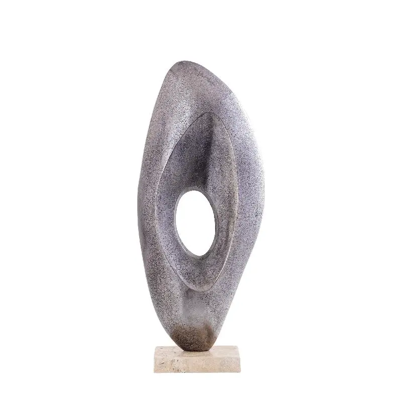 Statue – Modernes Design, Travertin Basis, Aluminium Material, Silber – Kellaine | PTMD