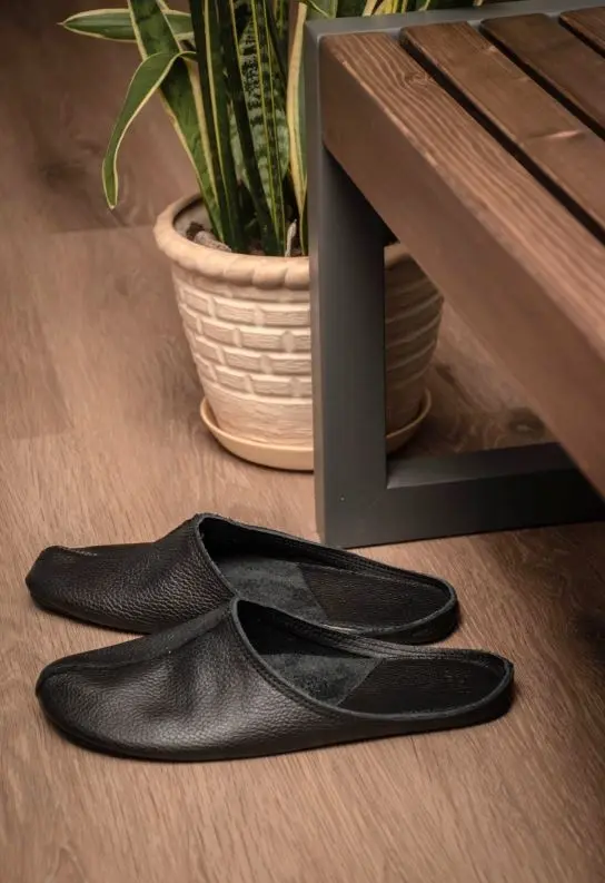 SULBI Leder-Hausschuhe – Schwarz