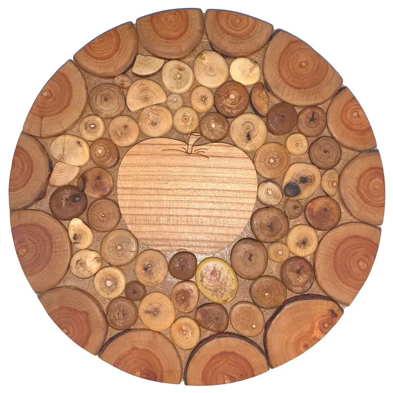 Topfuntersetzer rund aus Holz, gemischte Hölzer, mit Apfelmotiv 037.025