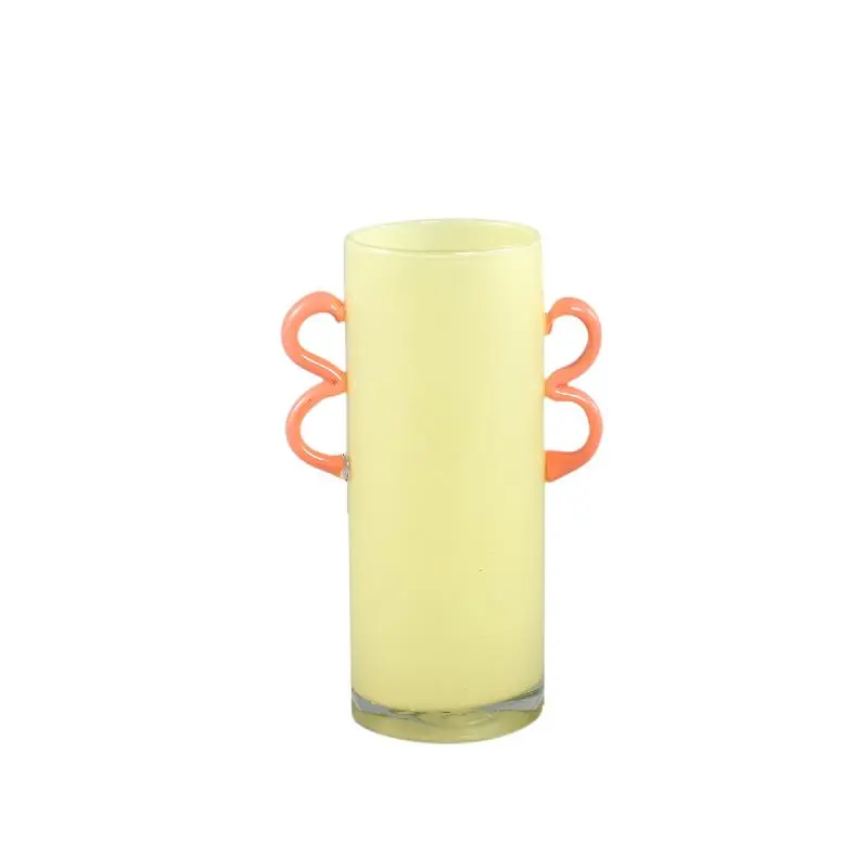 Vase – Gelbes Glas, Orange Henkel, Runde Form – Mobeen | PTMD