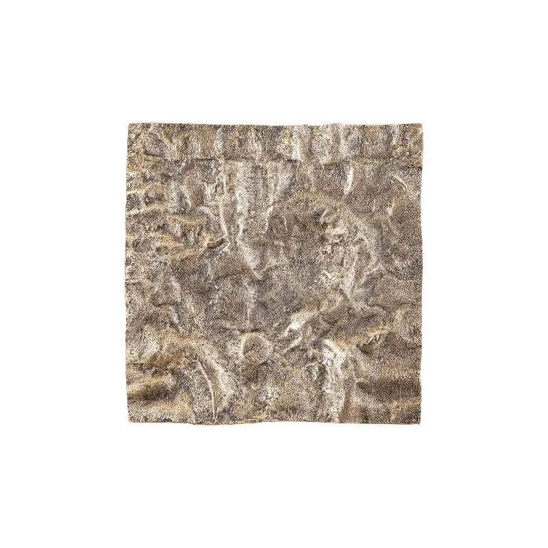 Wandpaneel aus gegossenem Aluminium in Goldoptik mit rauer Oberfläche, quadratischer Form, L – Eogan | PTMD