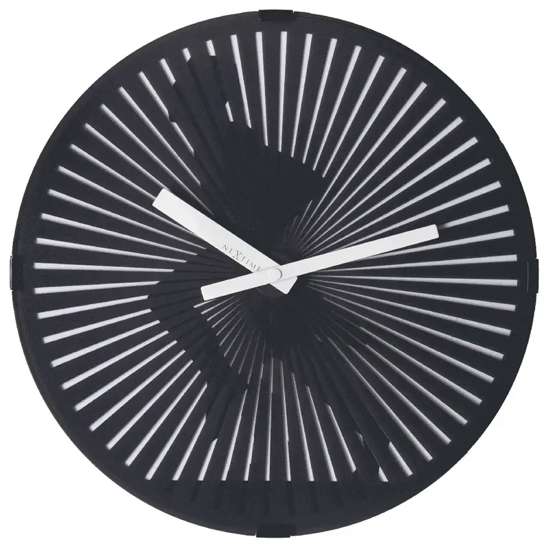 Wanduhr – Bewegender Mann, Robustes Kunststoff, Verspieltes Design | NeXtime