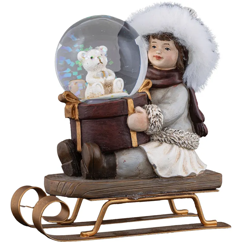 Winterkind mit Schlitten und Schneekugel, 11 cm